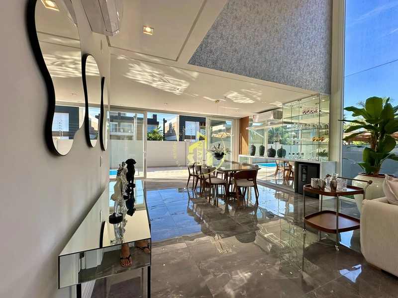 SOBRADO QUINTAS DO LAGO: 2ª foto da galeria de imagens do imóvel