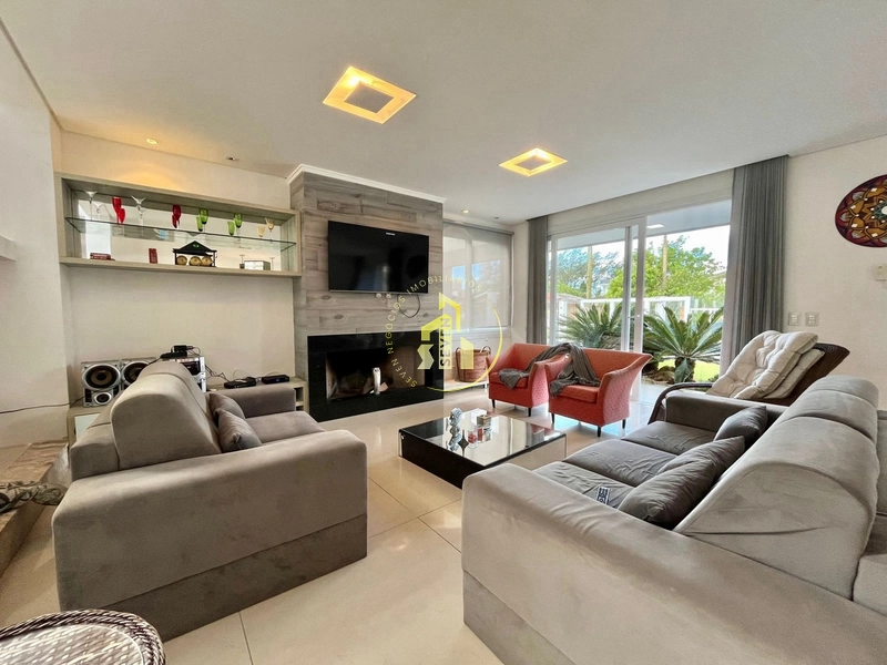 Mansão na melhor localização de Atlântida!: 5ª foto da galeria de imagens do imóvel