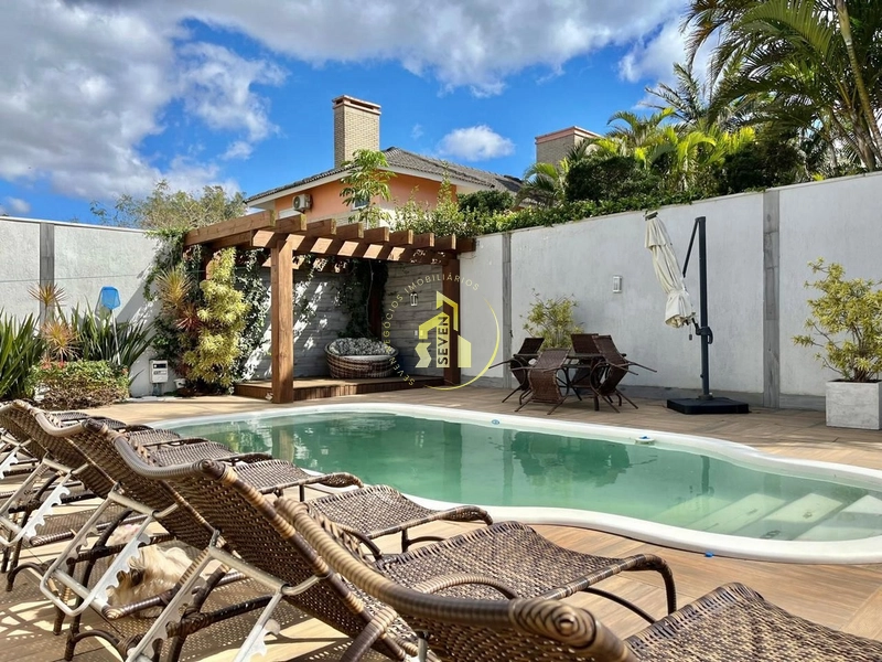 Mansão na melhor localização de Atlântida!: 17ª foto da galeria de imagens do imóvel