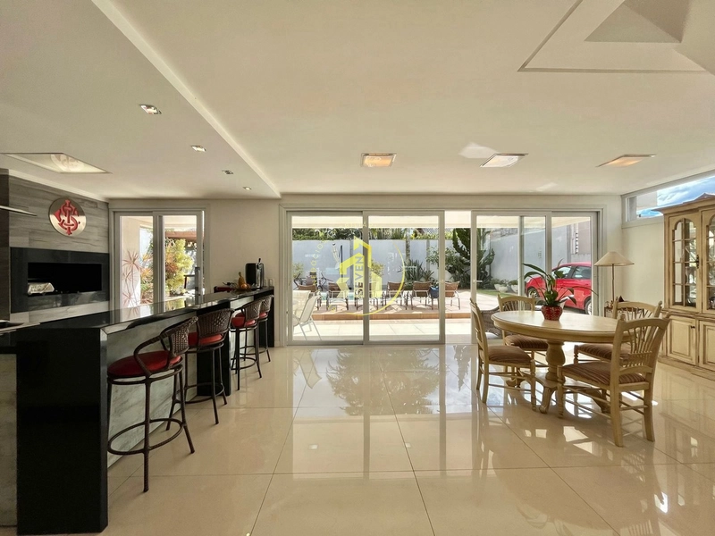 Mansão na melhor localização de Atlântida!: 18ª foto da galeria de imagens do imóvel