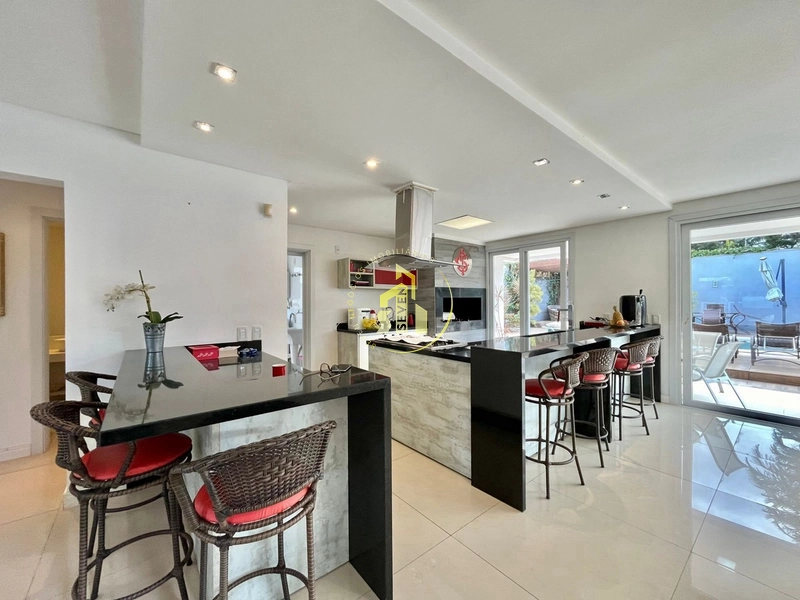 Mansão na melhor localização de Atlântida!: 10ª foto da galeria de imagens do imóvel