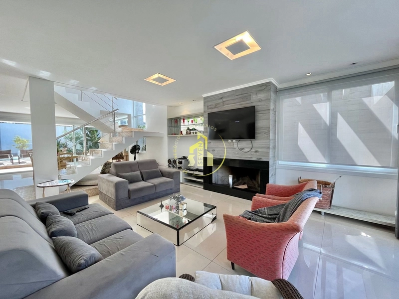 Mansão na melhor localização de Atlântida!: 36ª foto da galeria de imagens do imóvel