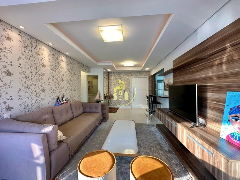 FRENTE PARA AV UBIRAJARA, MOBILIADO, DECORADO E COM VISTA PARA O MAR.