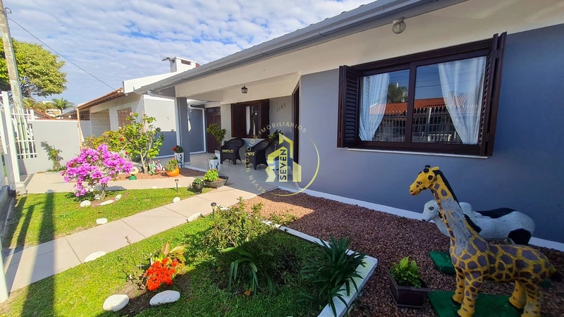 Casa à Venda na Zona Nova – Conforto, Espaço e boa localização.