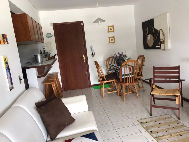ÓTIMA APARTAMENTO 2 QUADRAS DO MAR