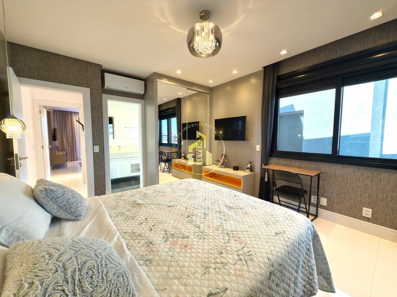 Sobrado de Alto Padrão à Beira do Lago no Condomínio Enseada–Xangri-lá: 32ª foto da galeria de imagens do imóvel