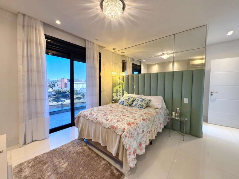 Sobrado de Alto Padrão à Beira do Lago no Condomínio Enseada–Xangri-lá: 21ª foto da galeria de imagens do imóvel