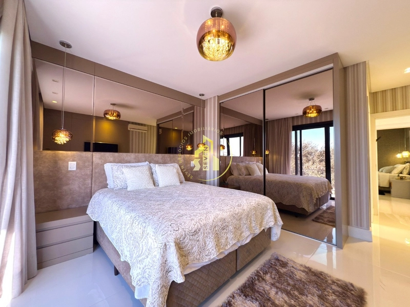 Sobrado de Alto Padrão à Beira do Lago no Condomínio Enseada–Xangri-lá: 42ª foto da galeria de imagens do imóvel