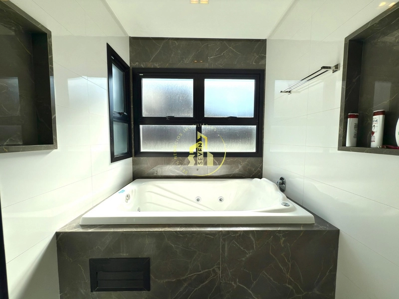 Sobrado de Alto Padrão à Beira do Lago no Condomínio Enseada–Xangri-lá: 54ª foto da galeria de imagens do imóvel