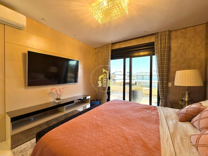 Sobrado de Alto Padrão à Beira do Lago no Condomínio Enseada–Xangri-lá: 53ª foto da galeria de imagens do imóvel