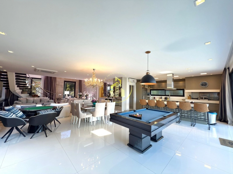 Sobrado de Alto Padrão à Beira do Lago no Condomínio Enseada–Xangri-lá: 8ª foto da galeria de imagens do imóvel