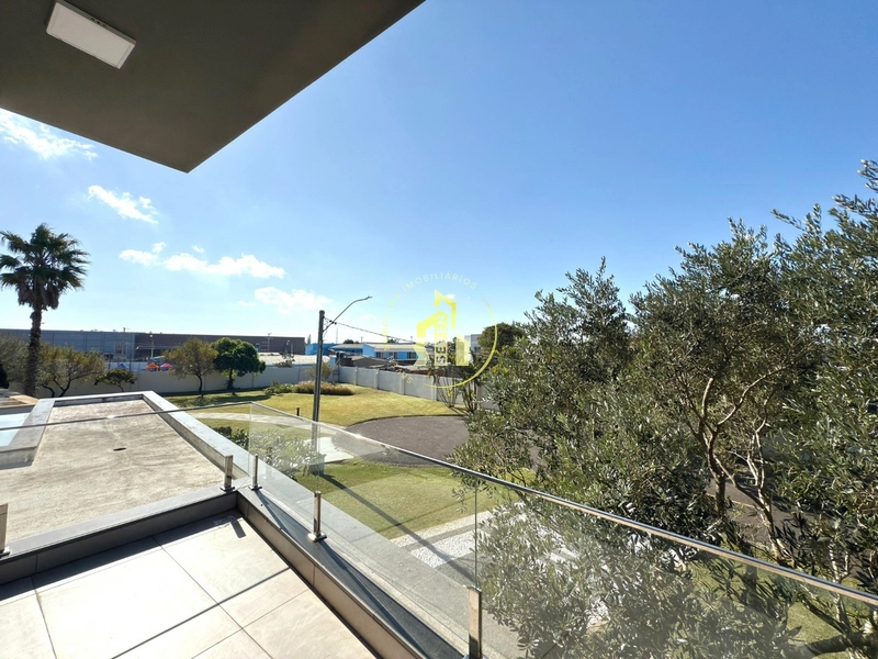 Sobrado de Alto Padrão à Beira do Lago no Condomínio Enseada–Xangri-lá: 41ª foto da galeria de imagens do imóvel