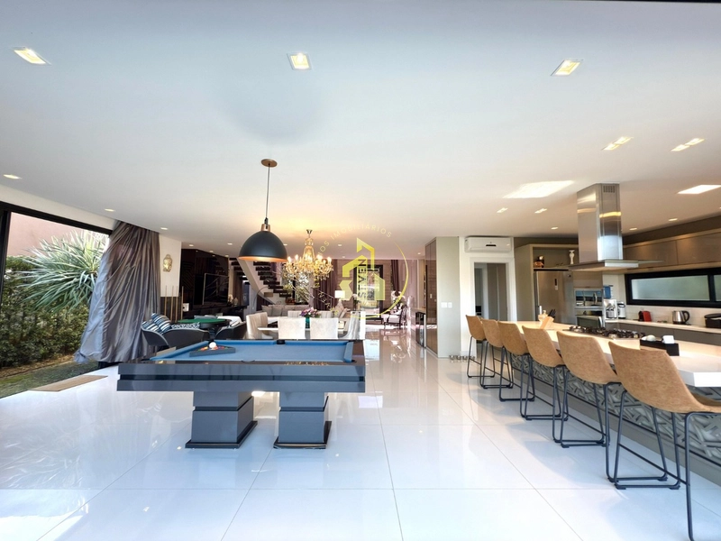 Sobrado de Alto Padrão à Beira do Lago no Condomínio Enseada–Xangri-lá: 15ª foto da galeria de imagens do imóvel