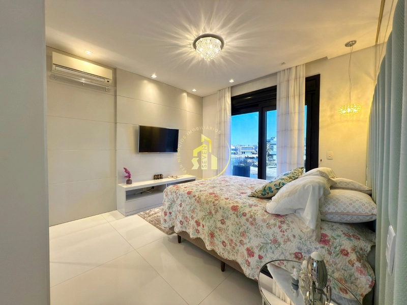 Sobrado de Alto Padrão à Beira do Lago no Condomínio Enseada–Xangri-lá: 23ª foto da galeria de imagens do imóvel