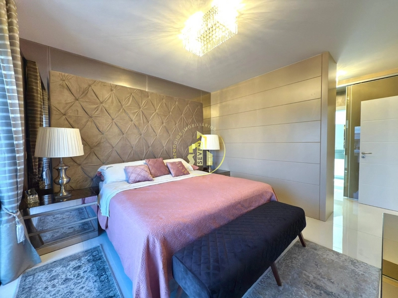 Sobrado de Alto Padrão à Beira do Lago no Condomínio Enseada–Xangri-lá: 20ª foto da galeria de imagens do imóvel