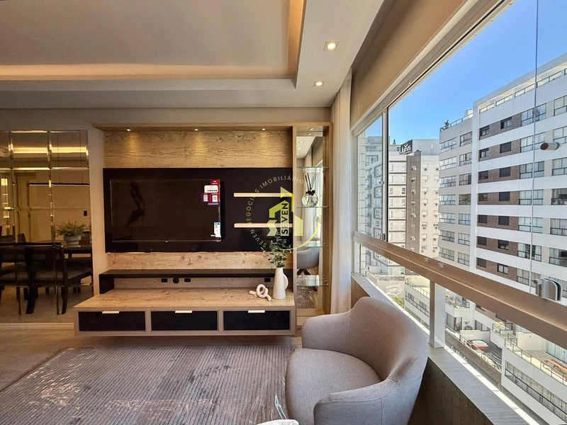 Apartamento de 2 dormitórios, 1 ste, box, mobiliado, Navegantes.