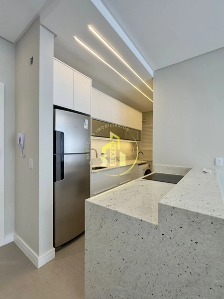 Apartamento de 1 dormitório, prédio alto padrão, box, Zona Nova, Capão: 4ª foto da galeria de imagens do imóvel