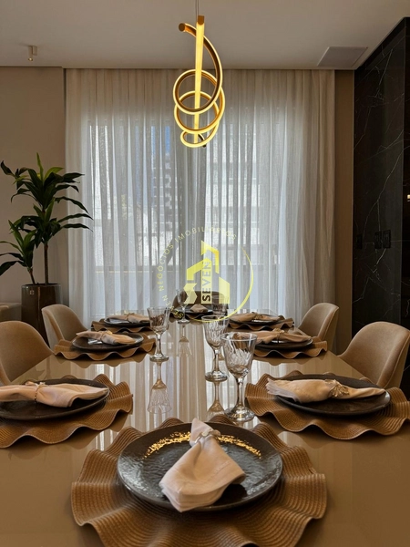 Apartamento com 3 suítes e terraço, frente a Praça, Capão da Canoa.: 1ª foto da galeria de imagens do imóvel