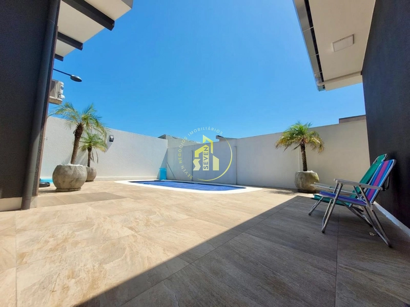 Linda residência de alto padrão: 10ª foto da galeria de imagens do imóvel