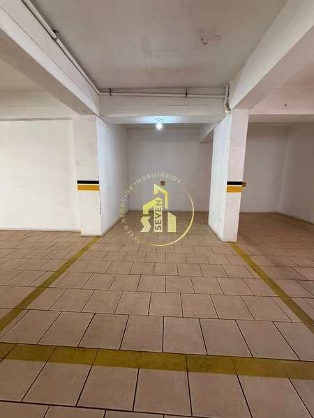 Apartamento de 3 dormitórios, prédio de esquina na avenida, Capão: 13ª foto da galeria de imagens do imóvel
