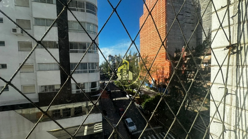 Apartamento de 3 dormitórios, prédio de esquina na avenida, Capão: 23ª foto da galeria de imagens do imóvel