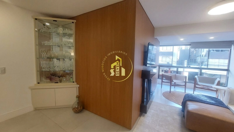 APTO DE FRENTE, 3 DORMITÓRIOS COM LAREIRA E CHURRASQUEIRA NO CENTRO.: 6ª foto da galeria de imagens do imóvel