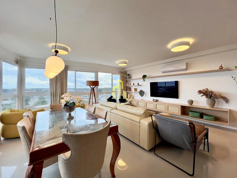 MANSÃO SUSPENSA COM 4 DORMIT., MOBILIADA E DECORADA, NAVEGANTES.: 3ª foto da galeria de imagens do imóvel