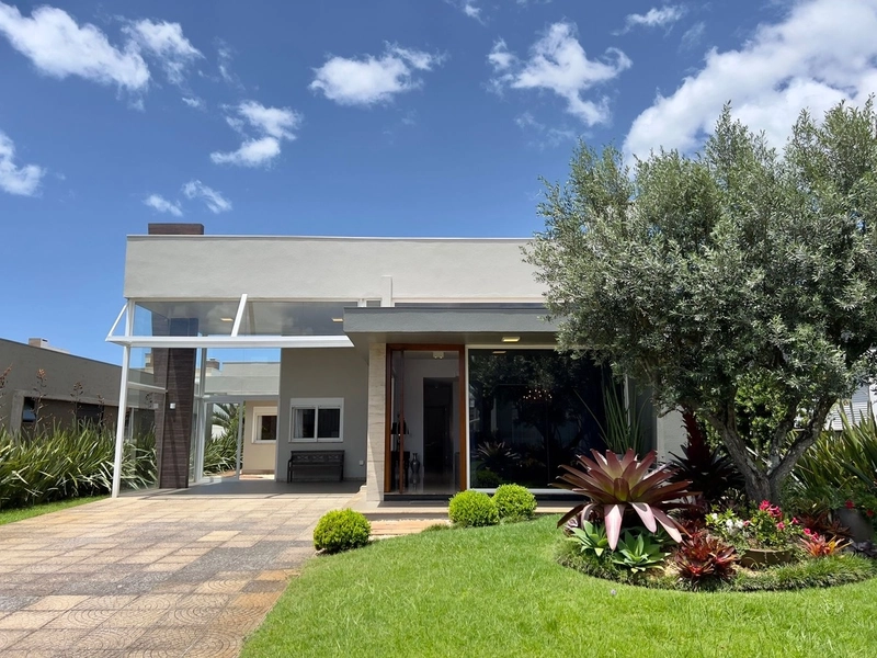 Linda Residência: 2ª foto da galeria de imagens do imóvel