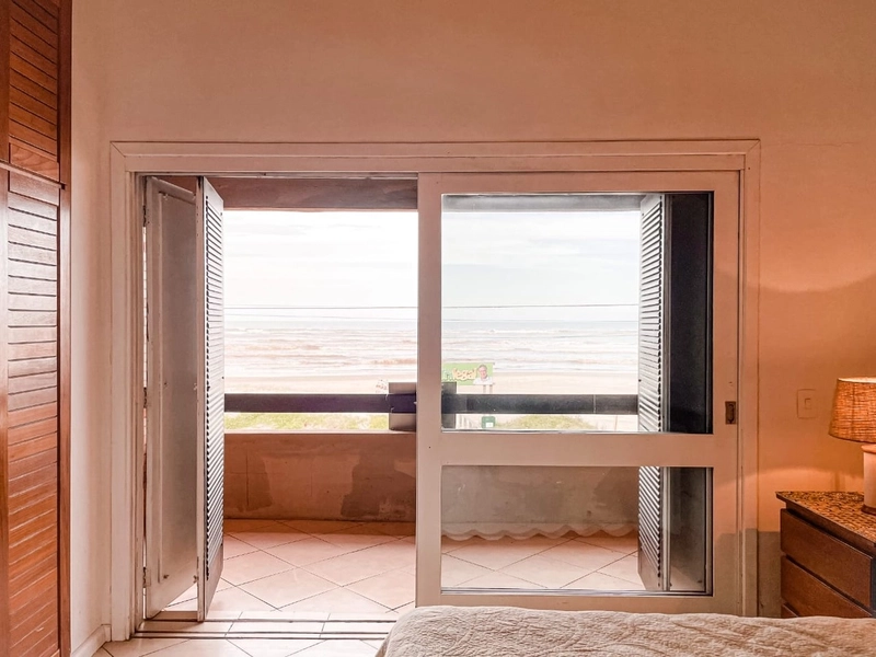 Belíssimo duplex na Beira Mar de  Xangri-lá, composto por 2 dormitório: 13ª foto da galeria de imagens do imóvel