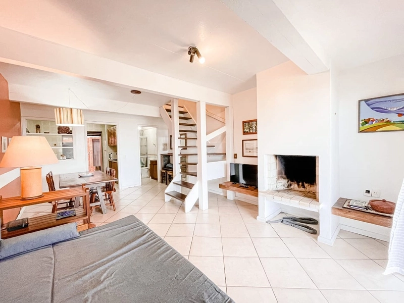 Belíssimo duplex na Beira Mar de  Xangri-lá, composto por 2 dormitório: 8ª foto da galeria de imagens do imóvel