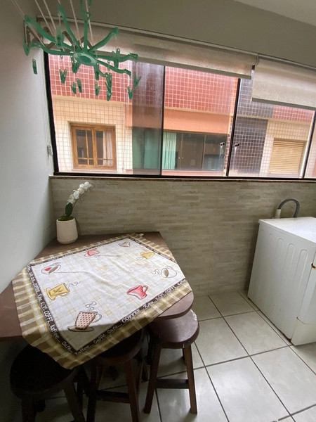 BELO APARTAMENTO 2 DORMITÓRIOS A BEIRA MAR: 3ª foto da galeria de imagens do imóvel