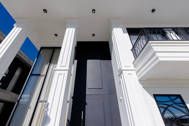 BELISSIMA MANSÃO NEOCLÁSSICA BEIRA LAGO NO CONDOMINIO SENSE: 29ª foto da galeria de imagens do imóvel