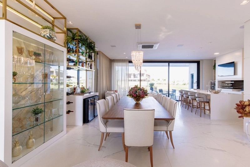 BELISSIMA MANSÃO NEOCLÁSSICA BEIRA LAGO NO CONDOMINIO SENSE: 22ª foto da galeria de imagens do imóvel