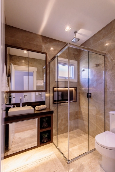 BELISSIMA MANSÃO NEOCLÁSSICA BEIRA LAGO NO CONDOMINIO SENSE: 17ª foto da galeria de imagens do imóvel