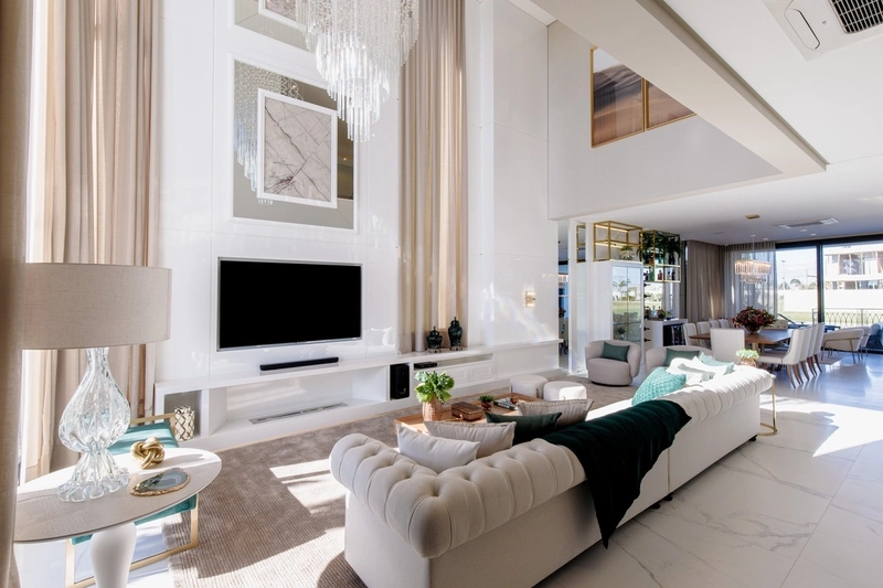 BELISSIMA MANSÃO NEOCLÁSSICA BEIRA LAGO NO CONDOMINIO SENSE: 28ª foto da galeria de imagens do imóvel