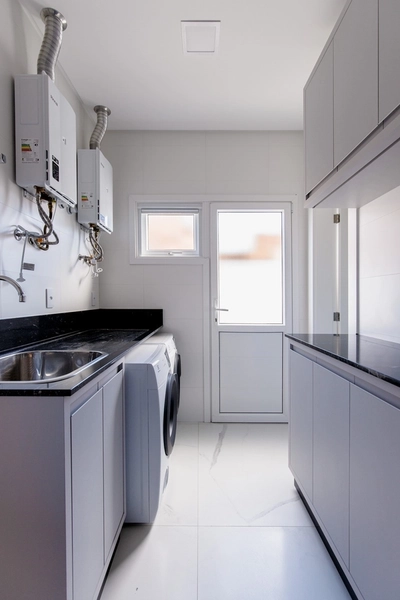 BELISSIMA MANSÃO NEOCLÁSSICA BEIRA LAGO NO CONDOMINIO SENSE: 18ª foto da galeria de imagens do imóvel