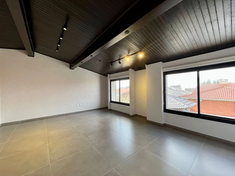 BELÍSSIMA CASA.: 45ª foto da galeria de imagens do imóvel