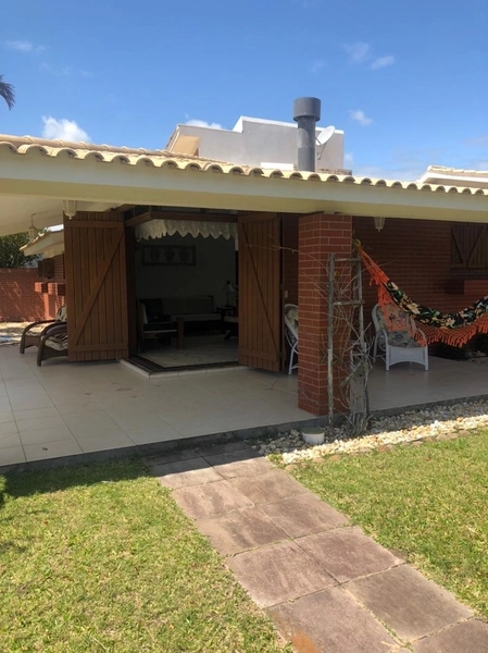 Belíssima casa de esquina em Xangri-lá, bairro Atlântida