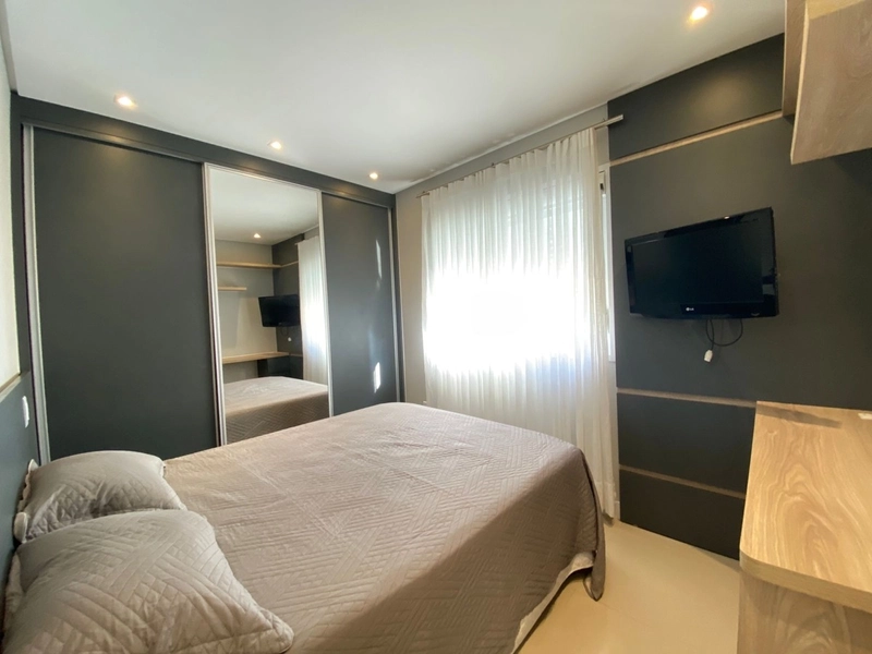 LINDO APARTAMENTO MOBILIADO E DECORADO: 2ª foto da galeria de imagens do imóvel