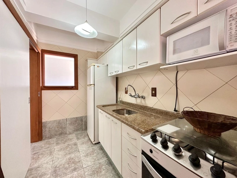 BELISSÍMO APARTAMENTO DE FRENTE PARA PRAÇA E COM VISTA PARA O  MAR: 9ª foto da galeria de imagens do imóvel