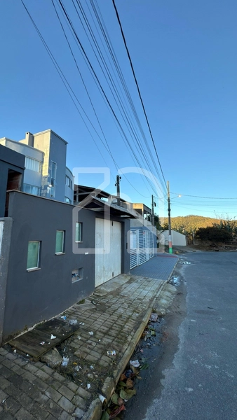 ALUGA-SE CASA CENTRO CAMBORIU: 3ª foto da galeria de imagens do imóvel