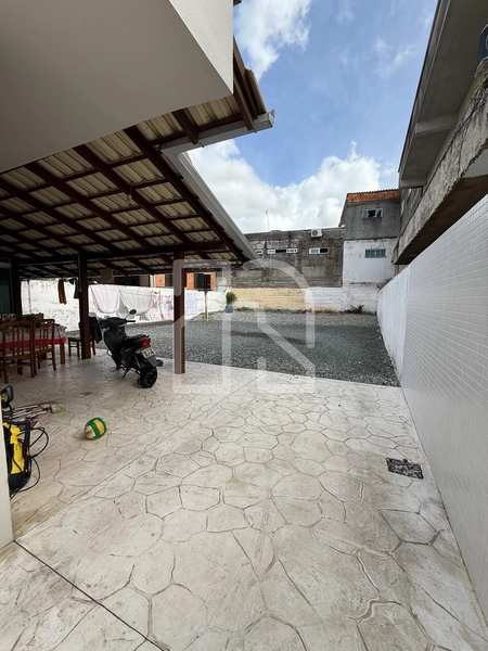 CASA MARAVILHOSA EM CAMBORIU SOZINHA NO TERRENO: 15ª foto da galeria de imagens do imóvel
