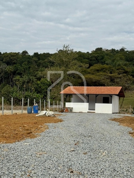 CHÁCARA EM CAMBORIÚ: 2ª foto da galeria de imagens do imóvel