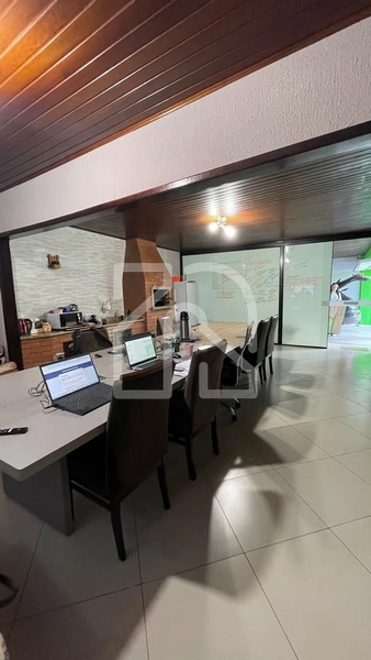 CASA PARA LOCAÇÃO ANUAL NO CENTRO DE CAMBORIÚ: 6ª foto da galeria de imagens do imóvel