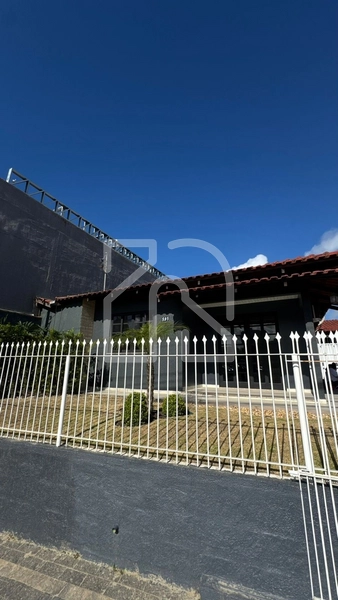 AMPLA CASA PARA LOCAÇÃO ANUAL NO CENTRO DE CAMBORIÚ: 8ª foto da galeria de imagens do imóvel