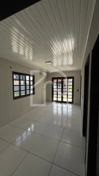 AMPLA CASA PARA LOCAÇÃO ANUAL NO CENTRO DE CAMBORIÚ