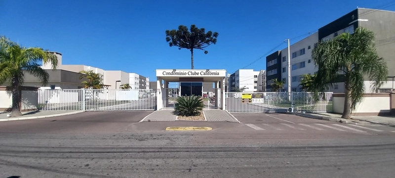 Apartamento á venda em Condomínio Clube: 1ª foto da galeria de imagens do imóvel