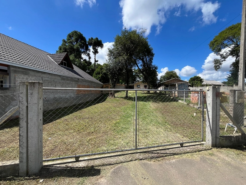 CASA COM TERRENO ESPAÇOSO NOS PESSEGUEIROS/BUGRE: 2ª foto da galeria de imagens do imóvel