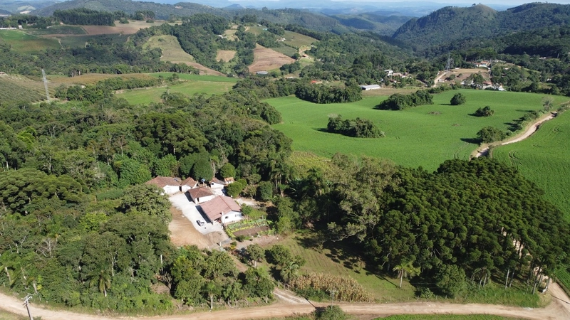 Chácara com 129.000m², água mineral e natureza em Bateias!: 18ª foto da galeria de imagens do imóvel