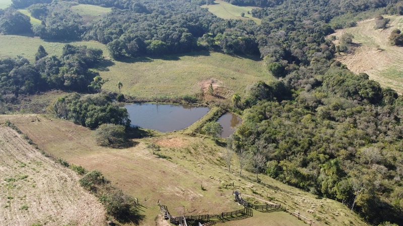 Terreno á venda! Chácara completa com tanques, casa e fácil acesso.: 34ª foto da galeria de imagens do imóvel